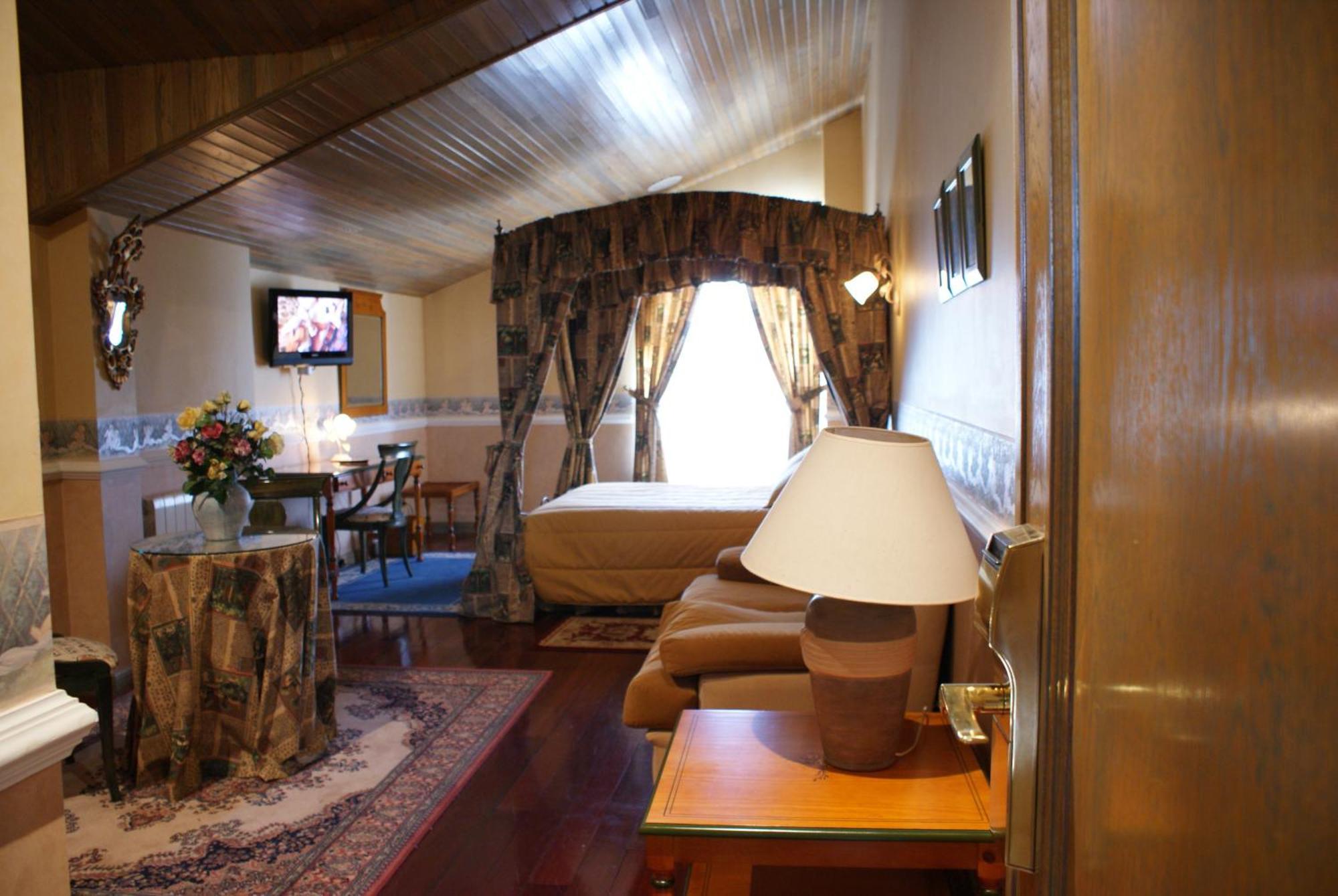 My Rooms City Hotel Camino De Santiago Los Tomillares Exterior photo